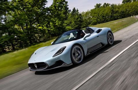 마세라티 MC20 첼로